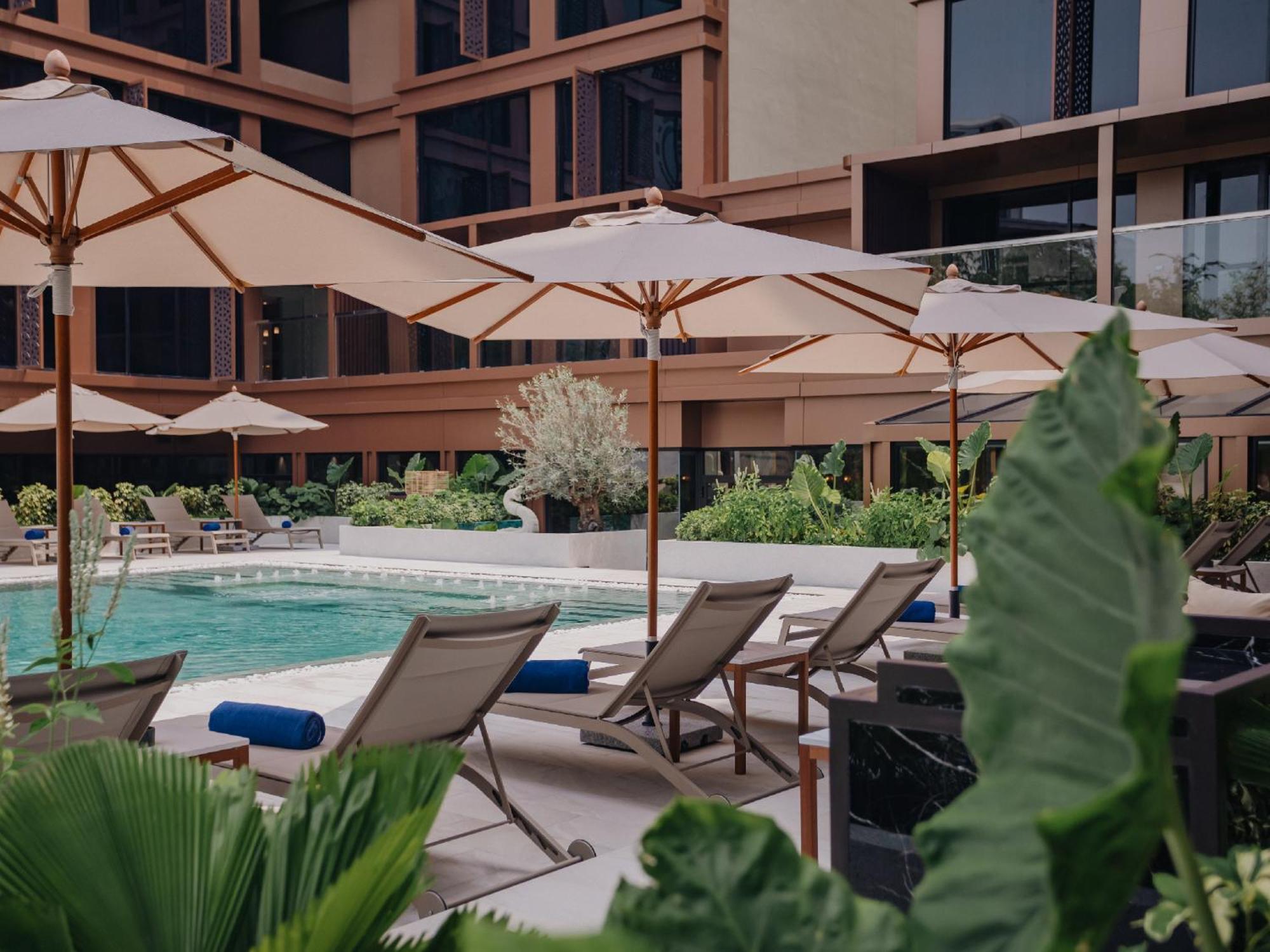 Nysa Hotel Bangkok Sukhumvit 11 Ngoại thất bức ảnh The pool at the hotel